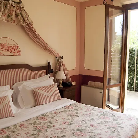 Arca Hotel 3*